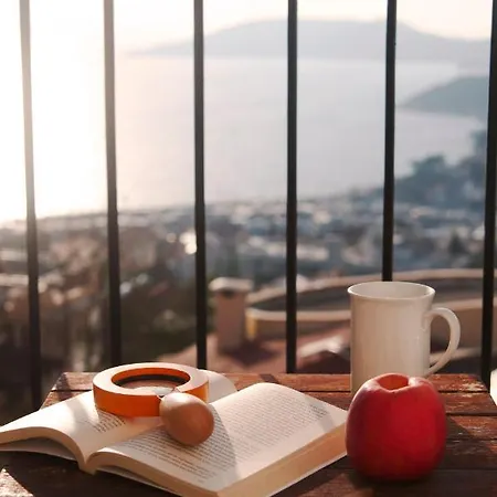 Hideaway Penthouse Апартаменты *