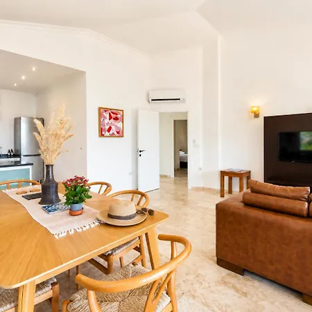 Hideaway Penthouse
