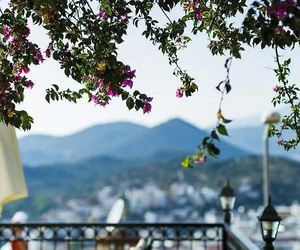 Hideaway Penthouse Apartman